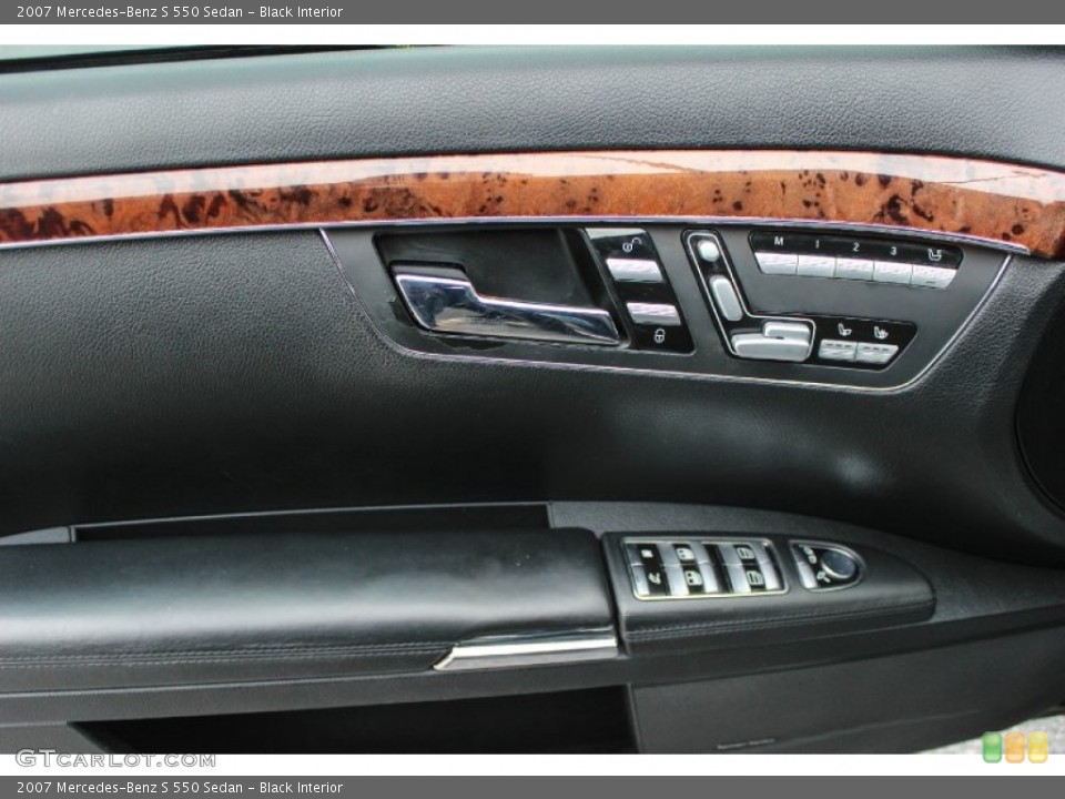 Black Interior Controls for the 2007 Mercedes-Benz S 550 Sedan #88877818