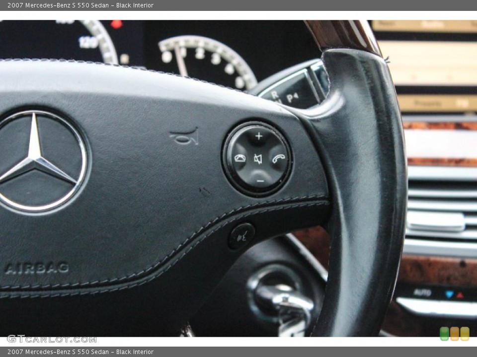 Black Interior Controls for the 2007 Mercedes-Benz S 550 Sedan #88878063