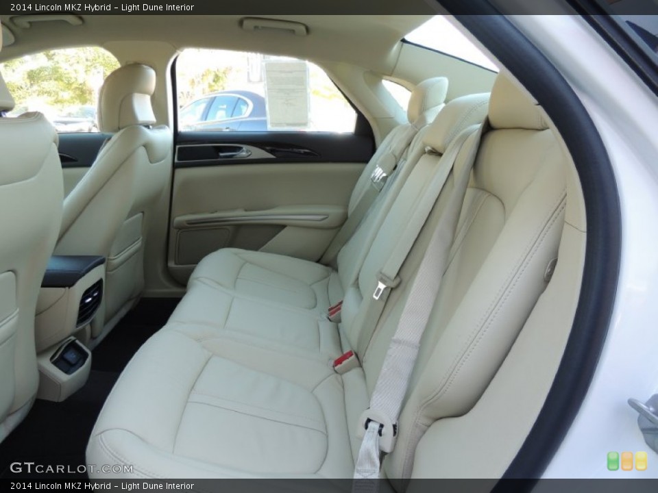Light Dune Interior Rear Seat for the 2014 Lincoln MKZ Hybrid #88923188