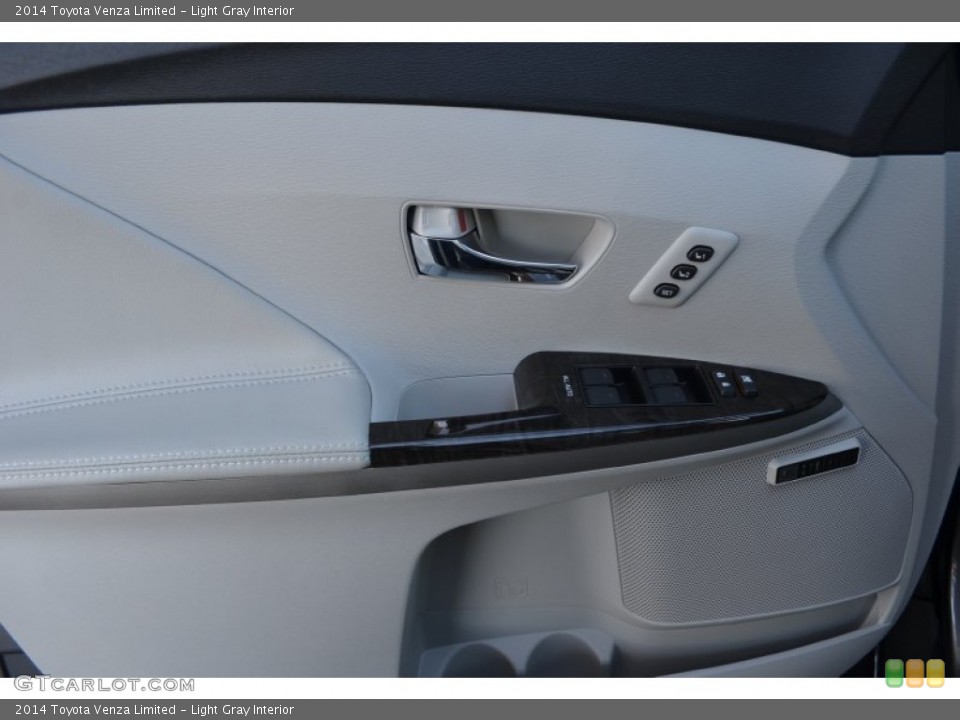 Light Gray Interior Door Panel for the 2014 Toyota Venza Limited #88923755