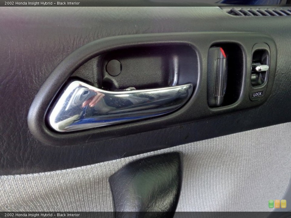 Black Interior Controls for the 2002 Honda Insight Hybrid #88958861