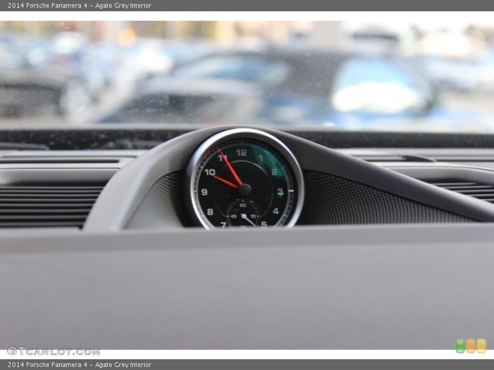 Agate Grey Interior Gauges for the 2014 Porsche Panamera 4 #88975996