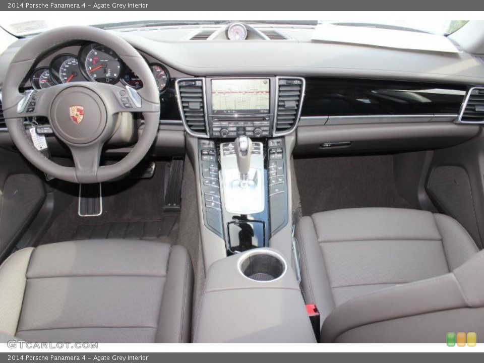Agate Grey Interior Dashboard for the 2014 Porsche Panamera 4 #88976269