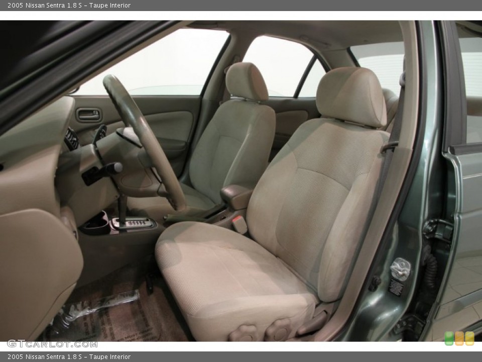 Taupe 2005 Nissan Sentra Interiors