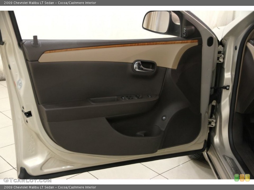Cocoa/Cashmere Interior Door Panel for the 2009 Chevrolet Malibu LT Sedan #89001086