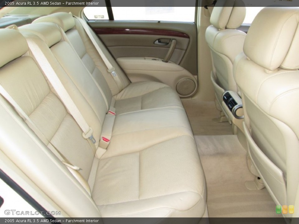 Parchment Interior Rear Seat for the 2005 Acura RL 3.5 AWD Sedan #89012346