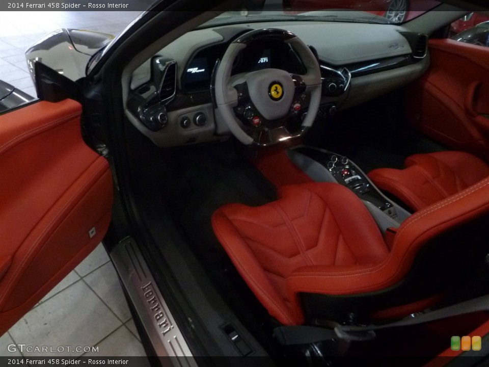 Rosso Interior Photo for the 2014 Ferrari 458 Spider #89051338