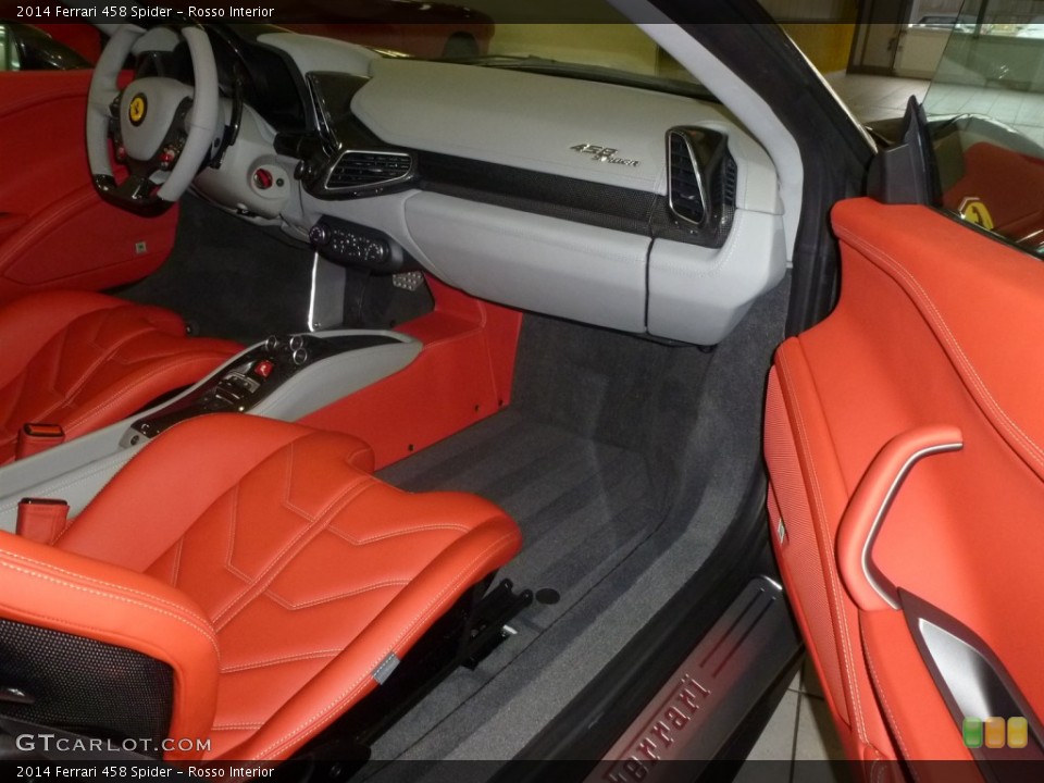 Rosso Interior Dashboard for the 2014 Ferrari 458 Spider #89051377