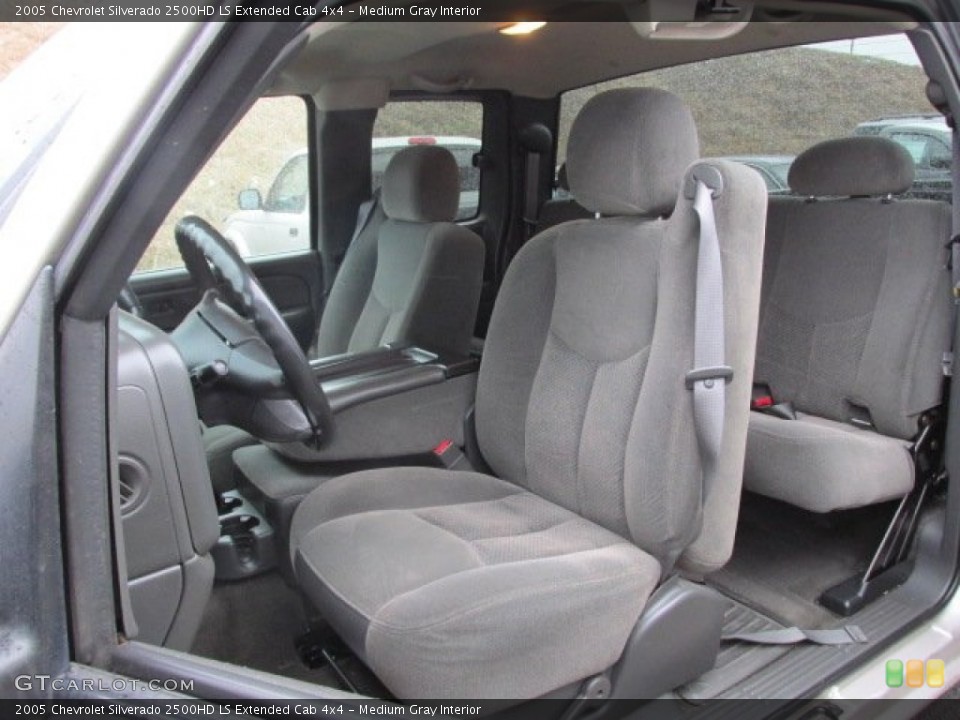 Medium Gray Interior Photo for the 2005 Chevrolet Silverado 2500HD LS Extended Cab 4x4 #89086077