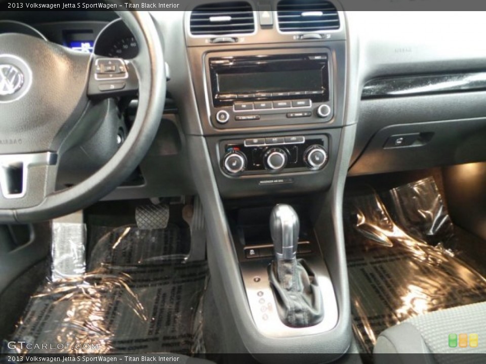 Titan Black Interior Controls for the 2013 Volkswagen Jetta S SportWagen #89094665