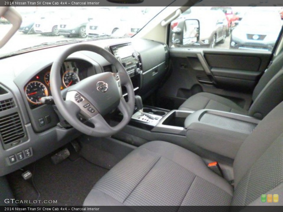 Charcoal Interior Photo for the 2014 Nissan Titan SV Crew Cab 4x4 #89101226