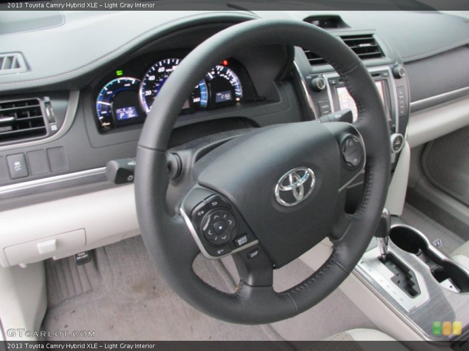 Light Gray Interior Steering Wheel for the 2013 Toyota Camry Hybrid XLE #89133365
