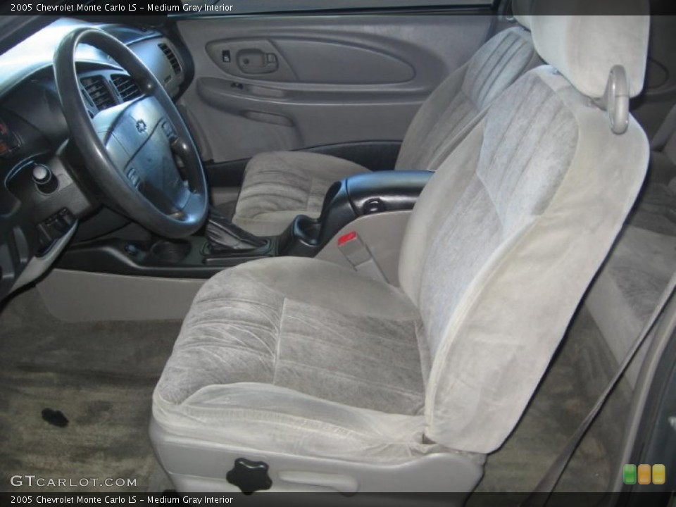 Medium Gray 2005 Chevrolet Monte Carlo Interiors