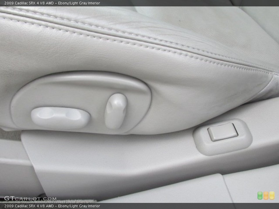 Ebony/Light Gray Interior Controls for the 2009 Cadillac SRX 4 V8 AWD #89207848