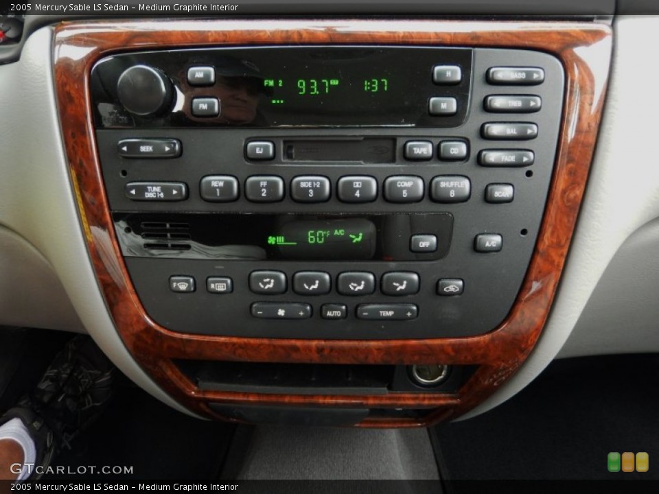 Medium Graphite Interior Controls for the 2005 Mercury Sable LS Sedan #89231002