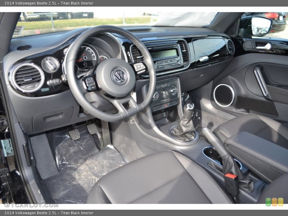 Titan Black Interior Photo for the 2014 Volkswagen Beetle 2.5L #89248348