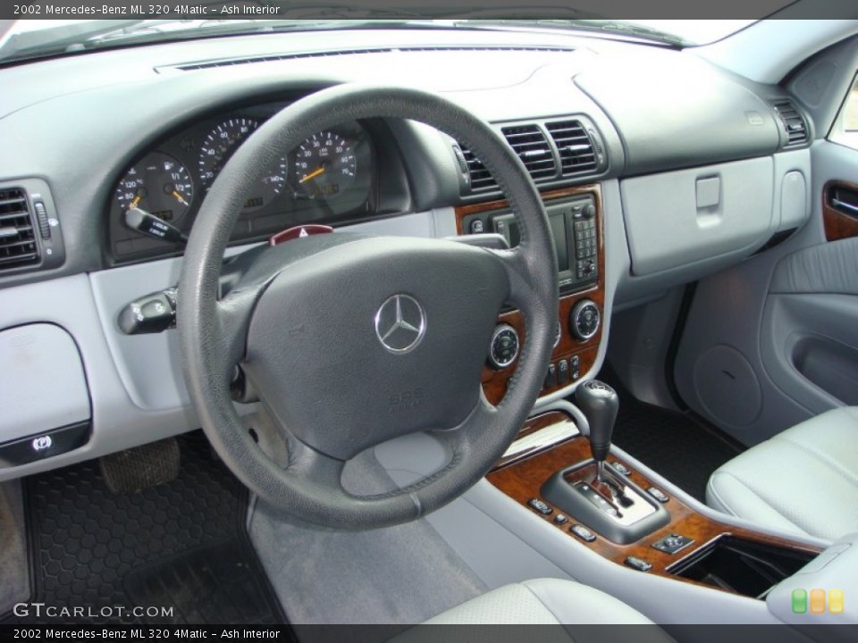 Ash 2002 Mercedes-Benz ML Interiors