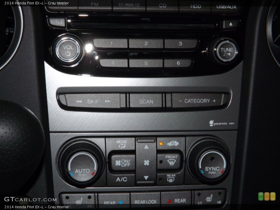 Gray Interior Controls for the 2014 Honda Pilot EX-L #89260441