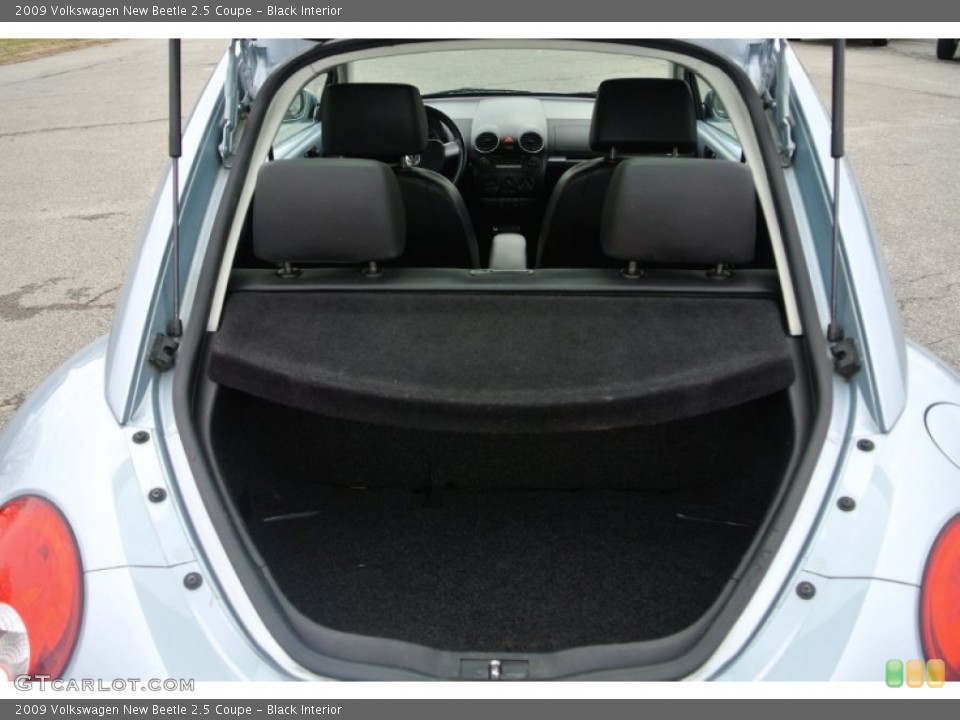 Black Interior Trunk for the 2009 Volkswagen New Beetle 2.5 Coupe #89294991