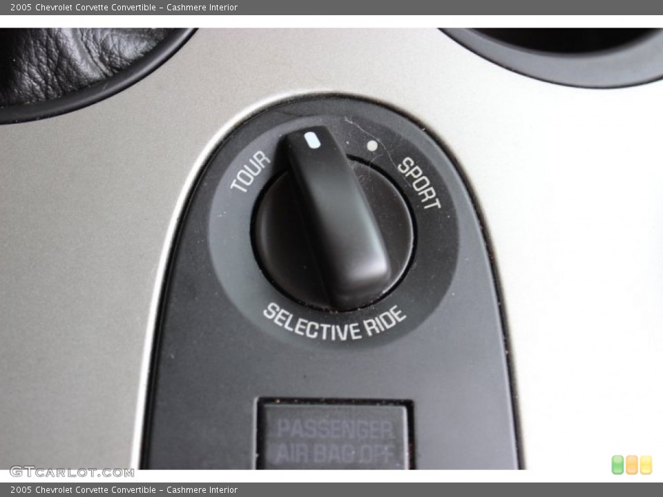 Cashmere Interior Controls for the 2005 Chevrolet Corvette Convertible #89314475