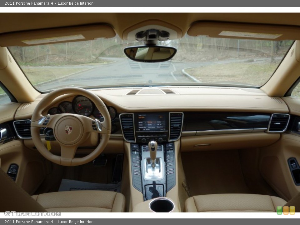 Luxor Beige Interior Dashboard for the 2011 Porsche Panamera 4 #89320178