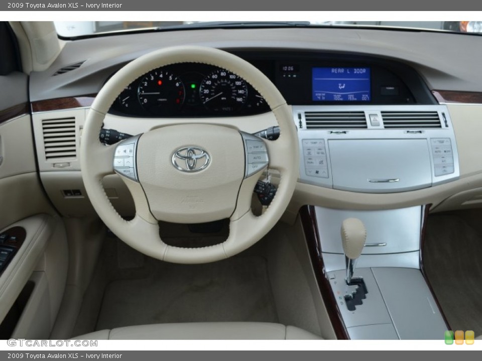 Ivory Interior Dashboard for the 2009 Toyota Avalon XLS #89324546