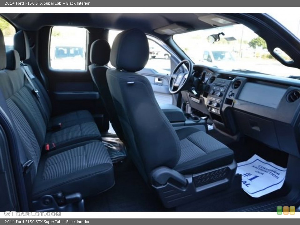 Black Interior Photo for the 2014 Ford F150 STX SuperCab #89384641