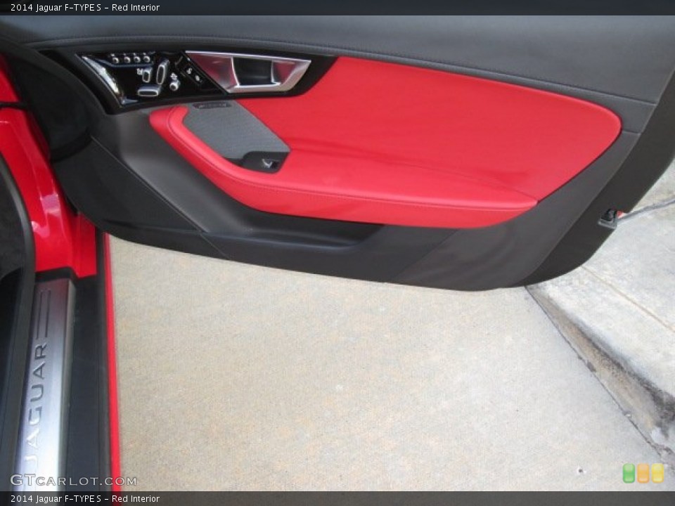 Red Interior Door Panel for the 2014 Jaguar F-TYPE S #89391840