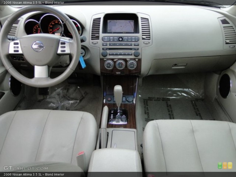 Blond Interior Dashboard for the 2006 Nissan Altima 3.5 SL #89414042