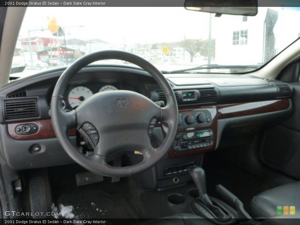Dark Slate Gray Interior Dashboard for the 2001 Dodge Stratus ES Sedan #89429291