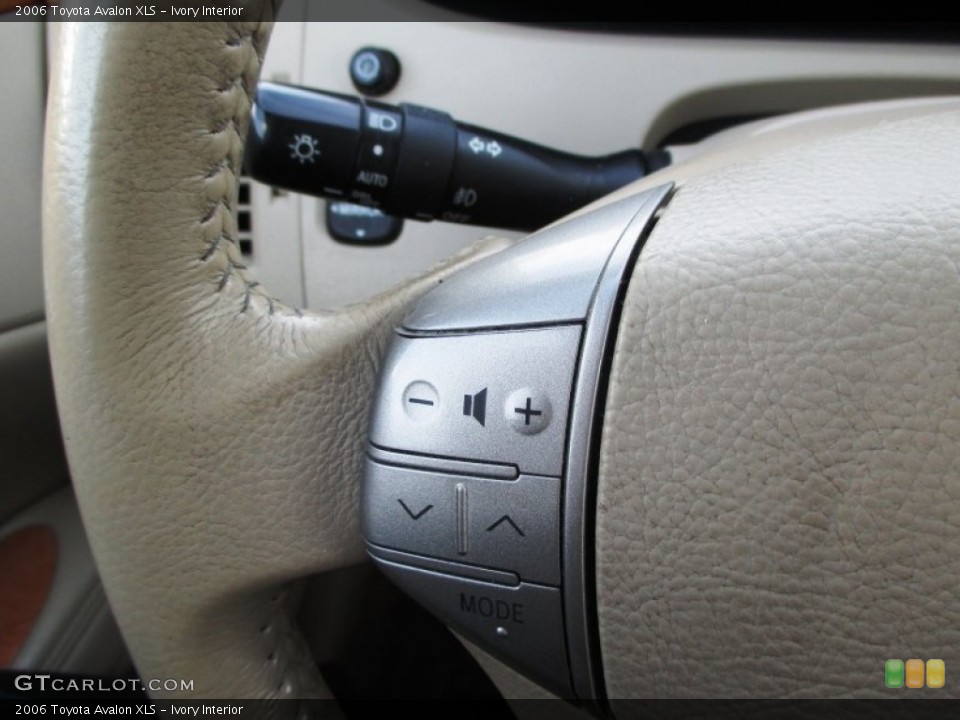 Ivory Interior Controls for the 2006 Toyota Avalon XLS #89430547