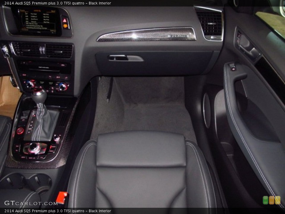Black Interior Dashboard for the 2014 Audi SQ5 Premium plus 3.0 TFSI quattro #89434318