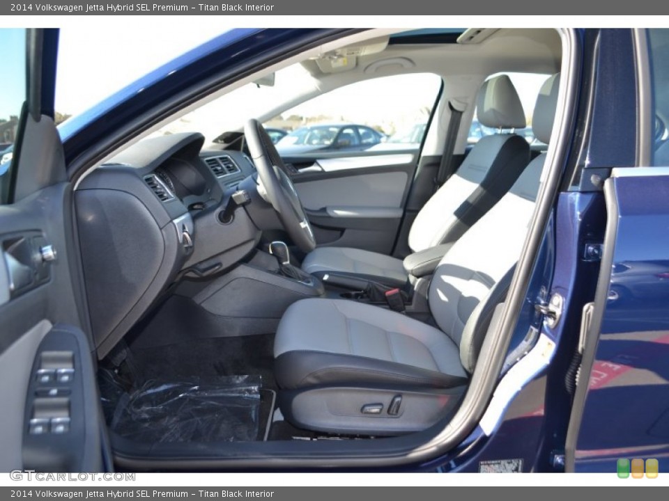 Titan Black Interior Photo for the 2014 Volkswagen Jetta Hybrid SEL Premium #89437914