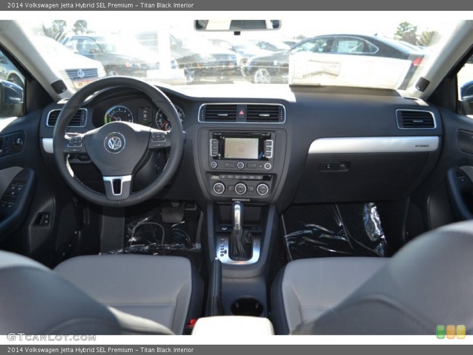 Titan Black Interior Dashboard for the 2014 Volkswagen Jetta Hybrid SEL Premium #89437962