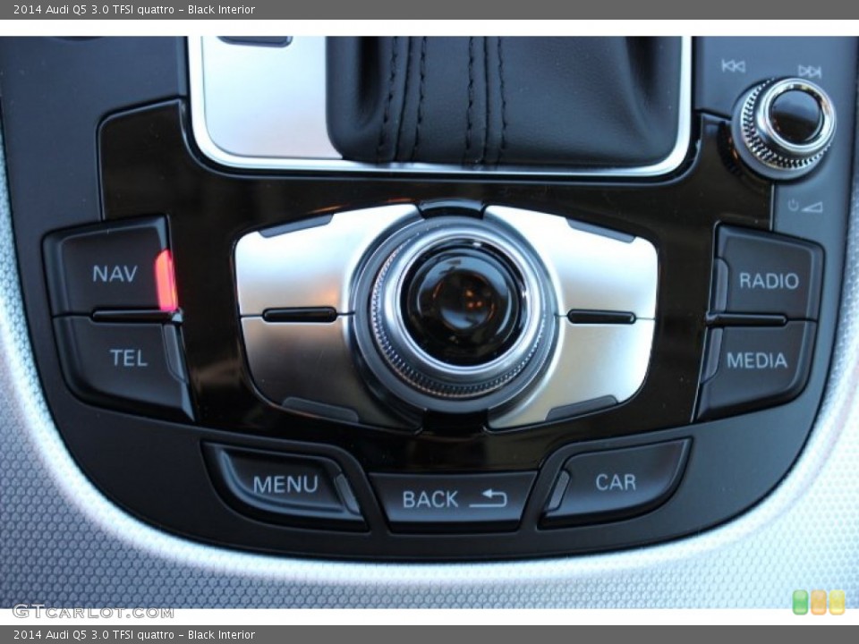 Black Interior Controls for the 2014 Audi Q5 3.0 TFSI quattro #89470763