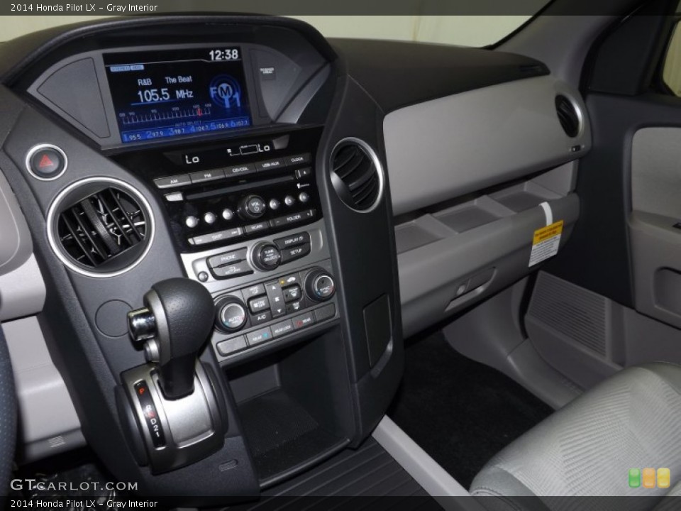 Gray Interior Controls for the 2014 Honda Pilot LX #89479127