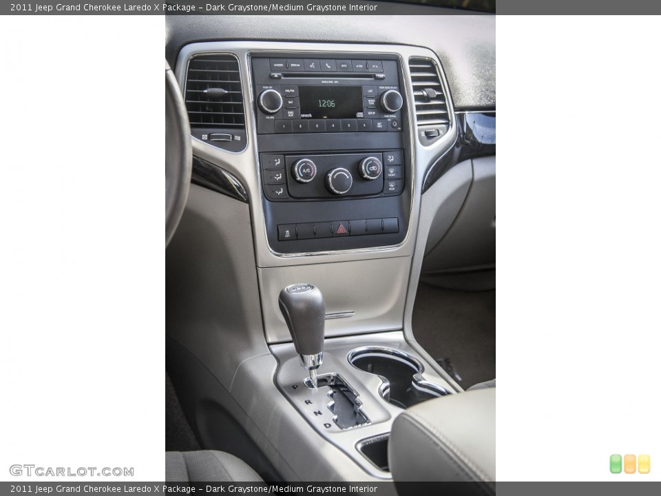 Dark Graystone/Medium Graystone Interior Controls for the 2011 Jeep Grand Cherokee Laredo X Package #89521588