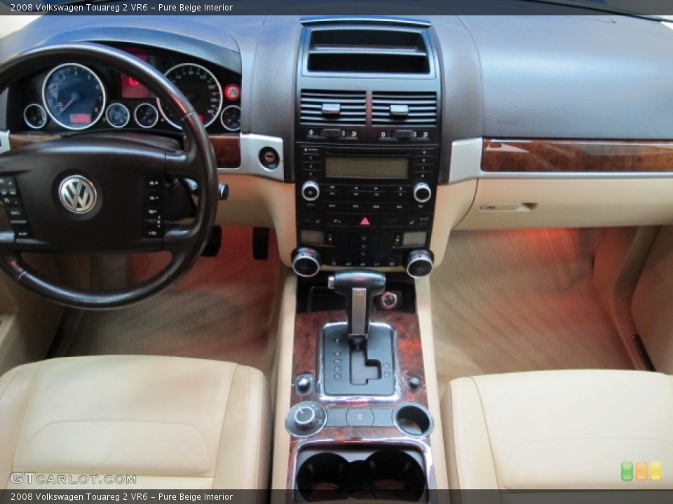 Pure Beige Interior Dashboard for the 2008 Volkswagen Touareg 2 VR6 #89536501