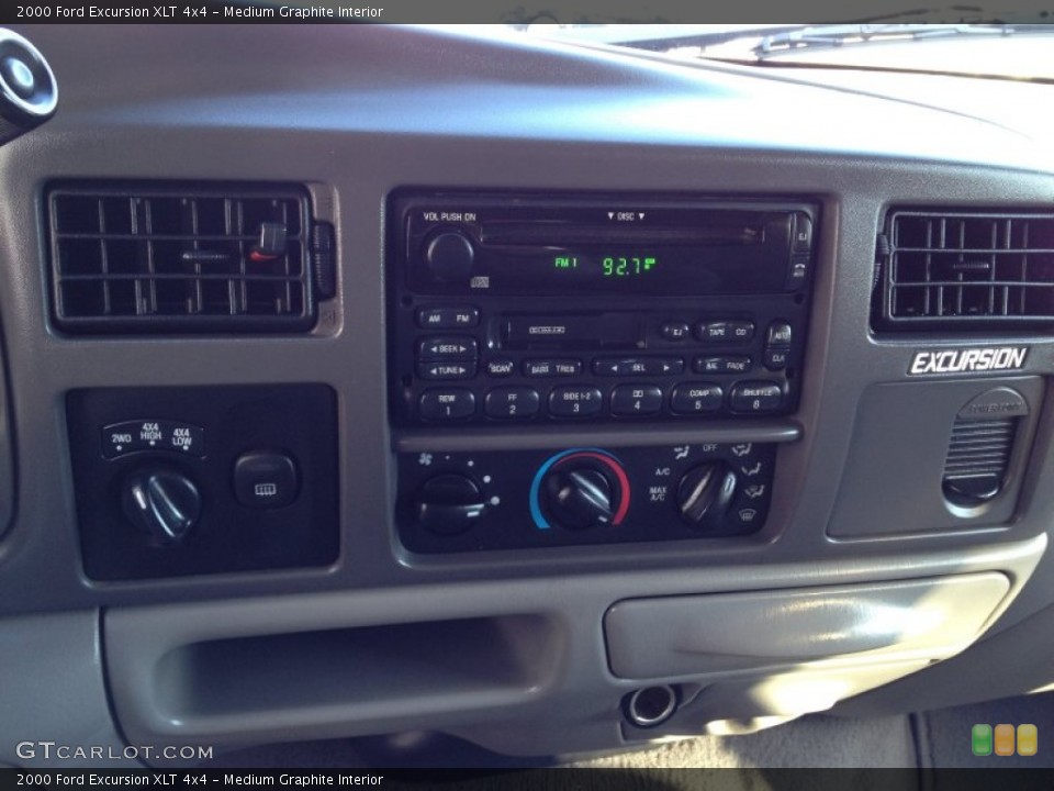 Medium Graphite Interior Controls for the 2000 Ford Excursion XLT 4x4 #89543116