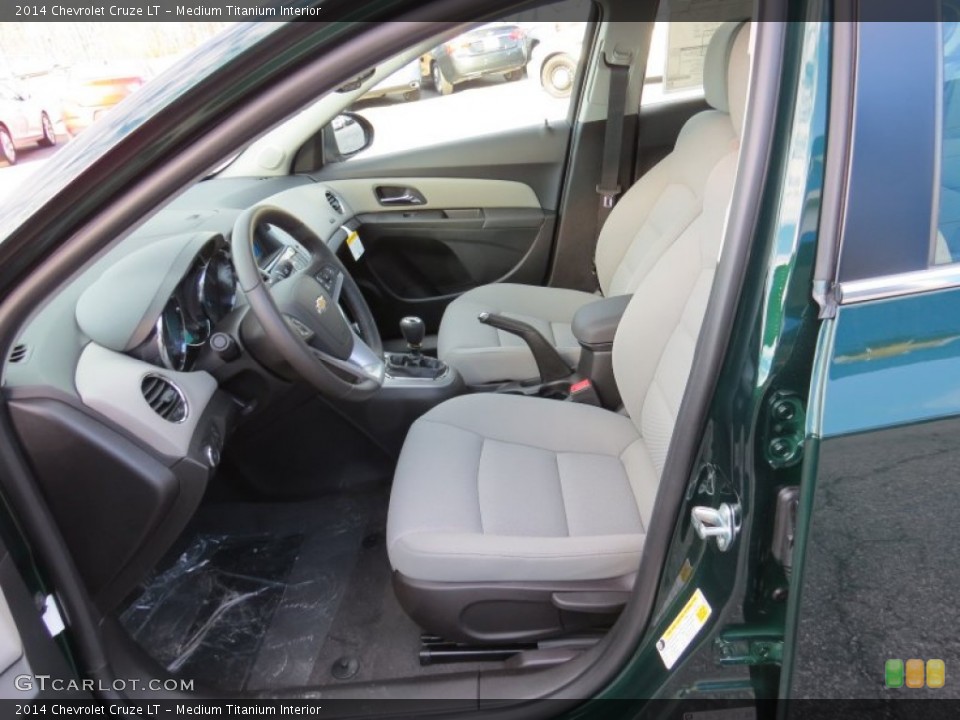 Medium Titanium Interior Photo for the 2014 Chevrolet Cruze LT #89547252