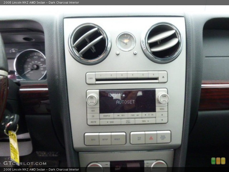 Dark Charcoal Interior Controls for the 2008 Lincoln MKZ AWD Sedan #89577026
