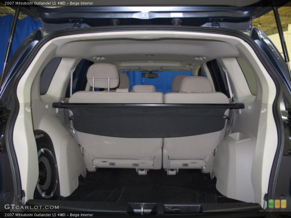 Beige Interior Trunk for the 2007 Mitsubishi Outlander LS 4WD #89628047