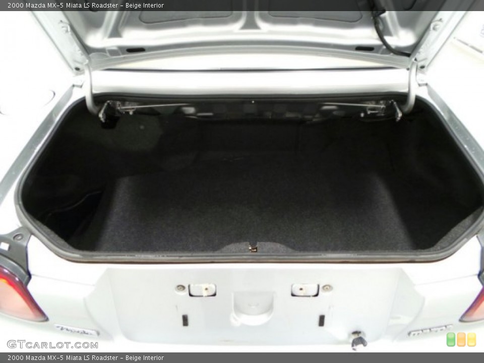 Beige Interior Trunk for the 2000 Mazda MX-5 Miata LS Roadster #89633046