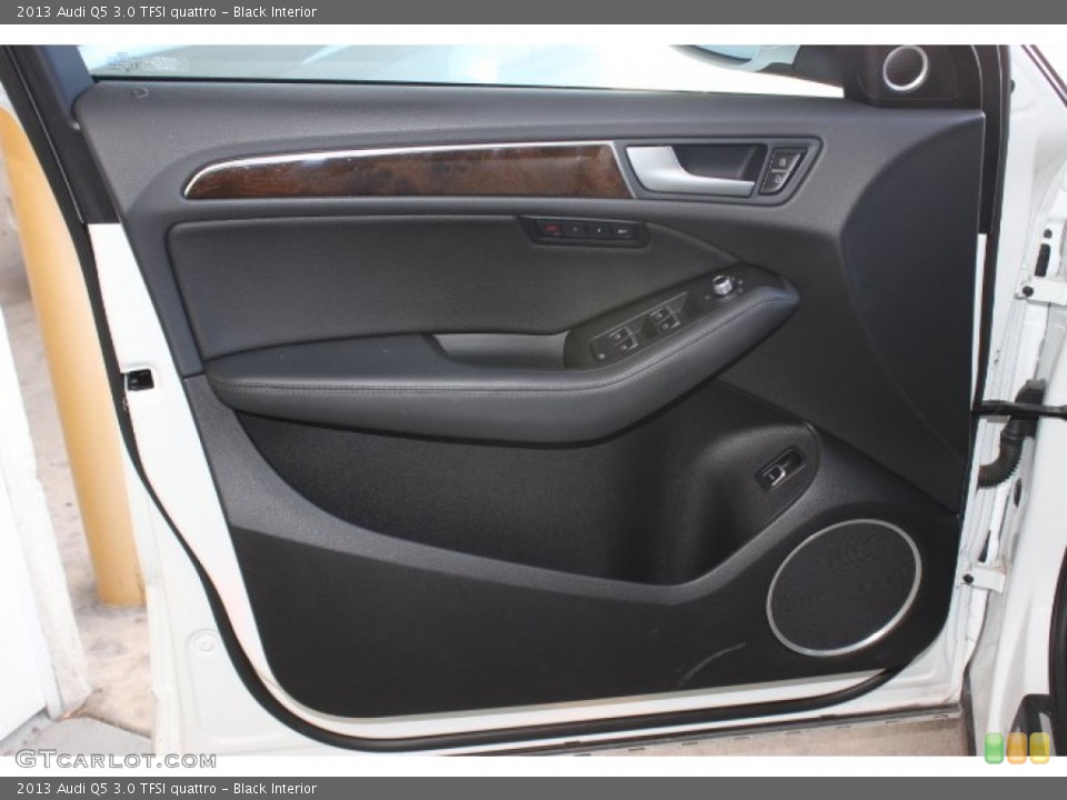 Black Interior Door Panel for the 2013 Audi Q5 3.0 TFSI quattro #89666610