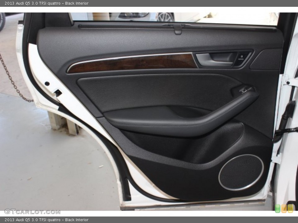 Black Interior Door Panel for the 2013 Audi Q5 3.0 TFSI quattro #89667060