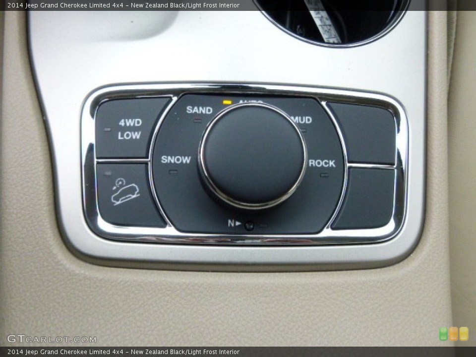 New Zealand Black/Light Frost Interior Controls for the 2014 Jeep Grand Cherokee Limited 4x4 #89687993
