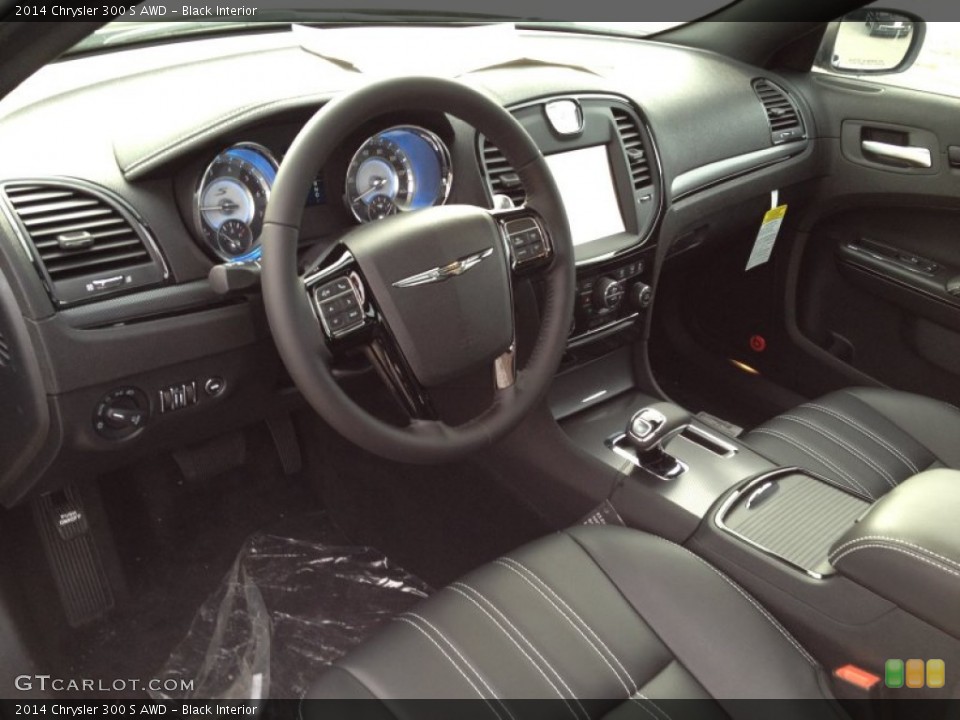 Black Interior Photo for the 2014 Chrysler 300 S AWD #89729002
