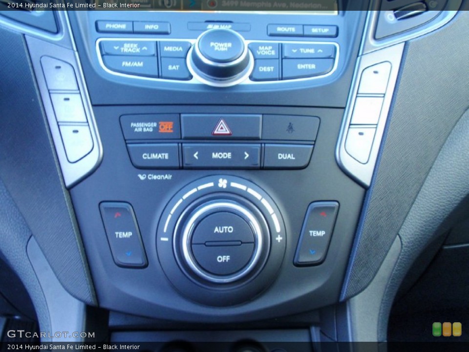 Black Interior Controls for the 2014 Hyundai Santa Fe Limited #89740561