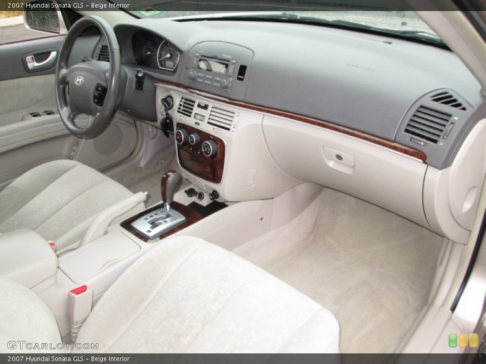 Beige Interior Photo for the 2007 Hyundai Sonata GLS #89762873