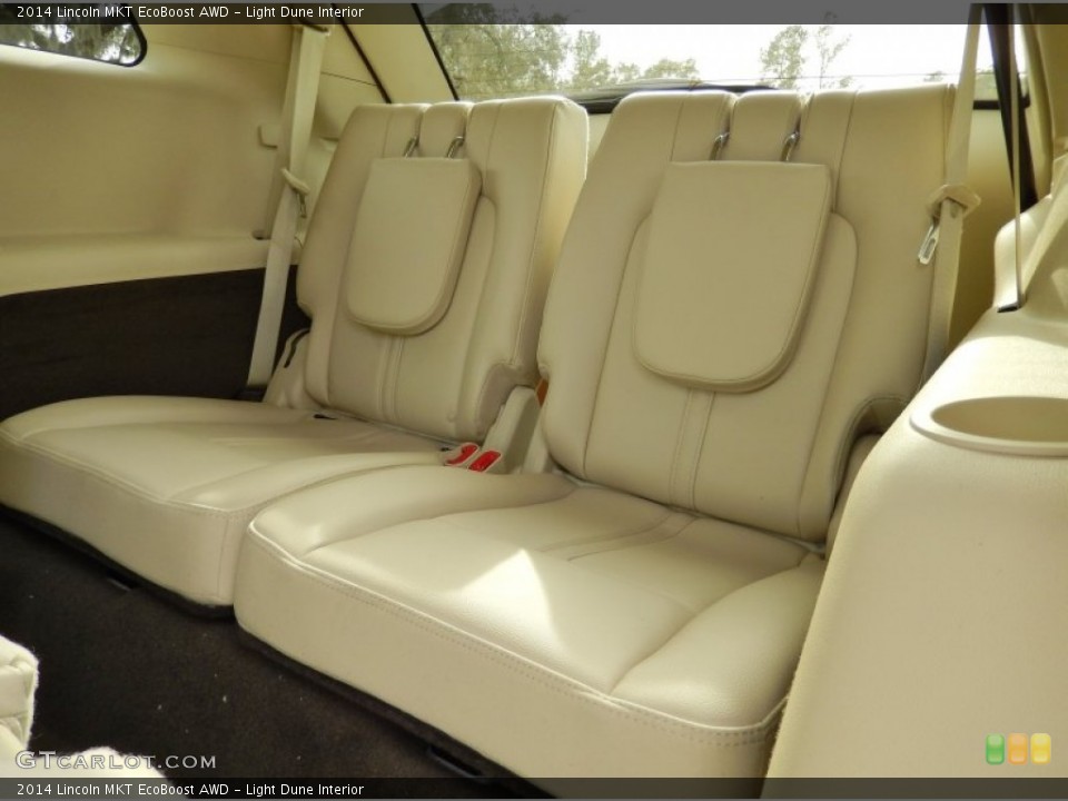 Light Dune Interior Rear Seat for the 2014 Lincoln MKT EcoBoost AWD #89778356